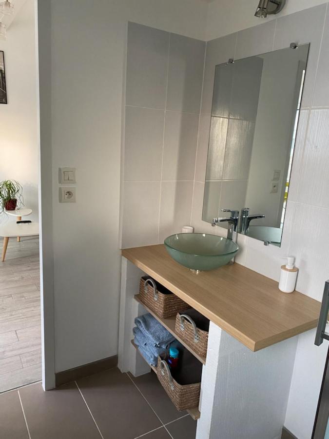 Chaleureux T2 30 M2 Et Sa Terrasse Bois 16 M2 * La Rochelle (Charente-Maritime)