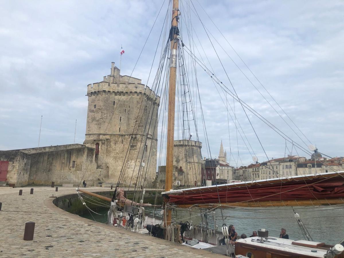 Nuit Insolite Sur Un Voilier Au Cœur De La Rochelle Bateau-hôtel