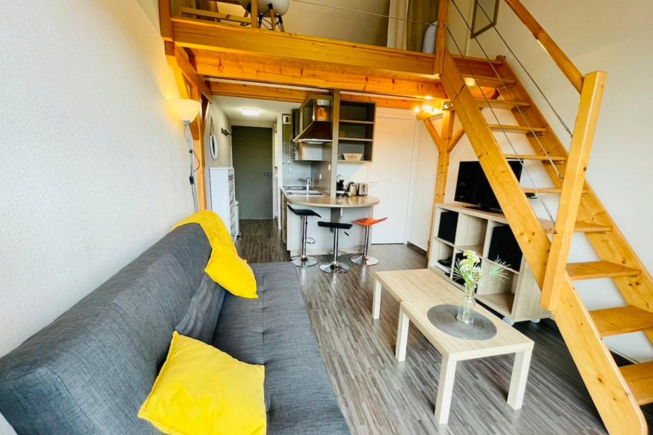 Lovely With Balcony Near The *