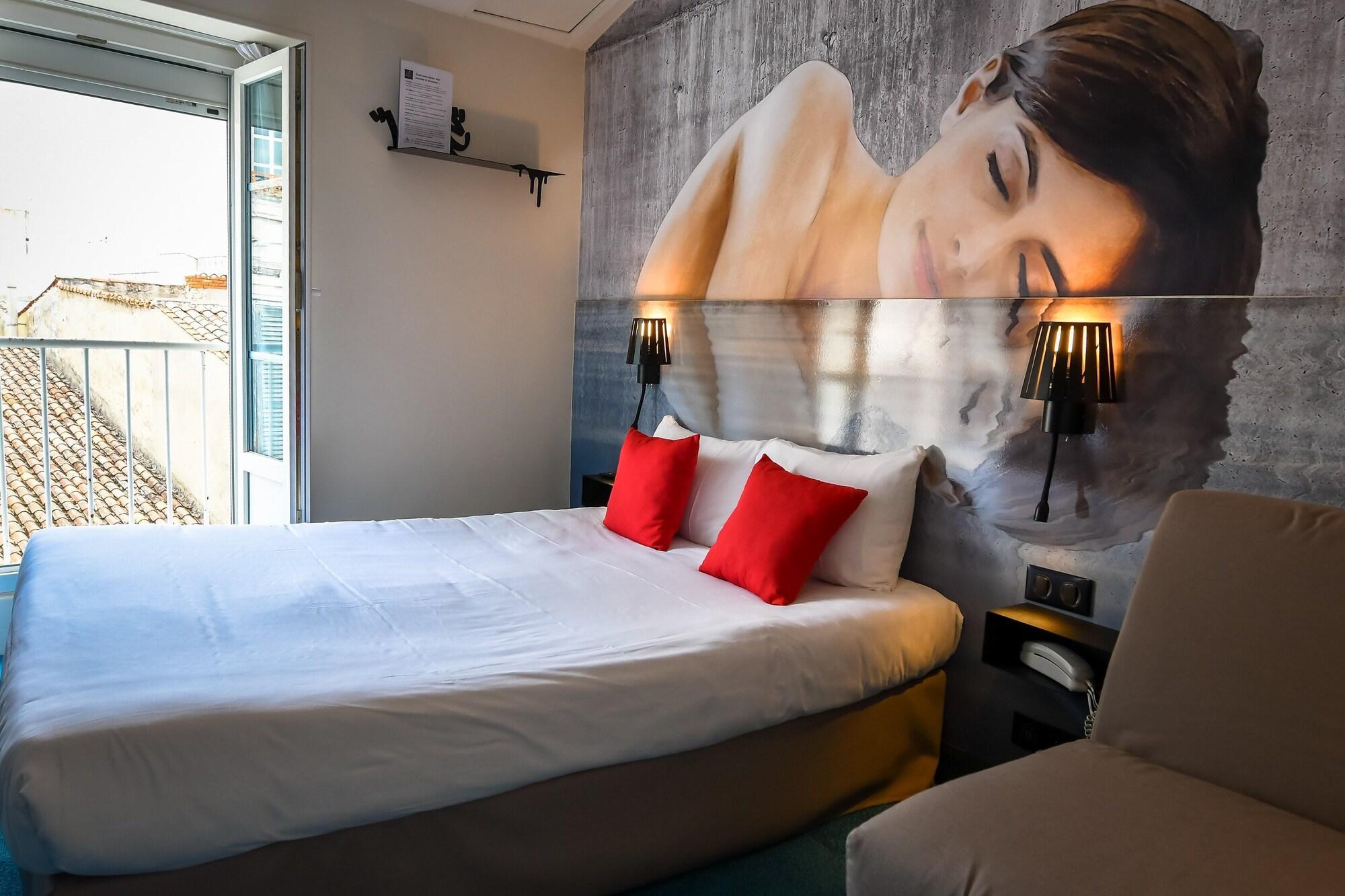 Hotel Cit'hotel Le Bord'o Vieux Port 2*