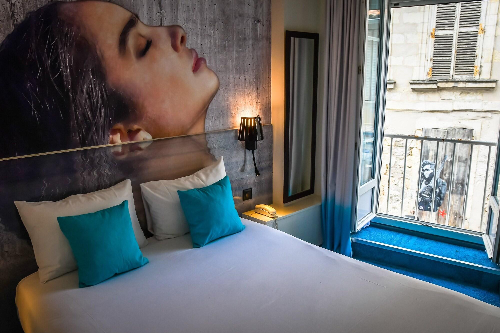 Cit'hotel Le Bord'o Vieux Port Hotel 2*