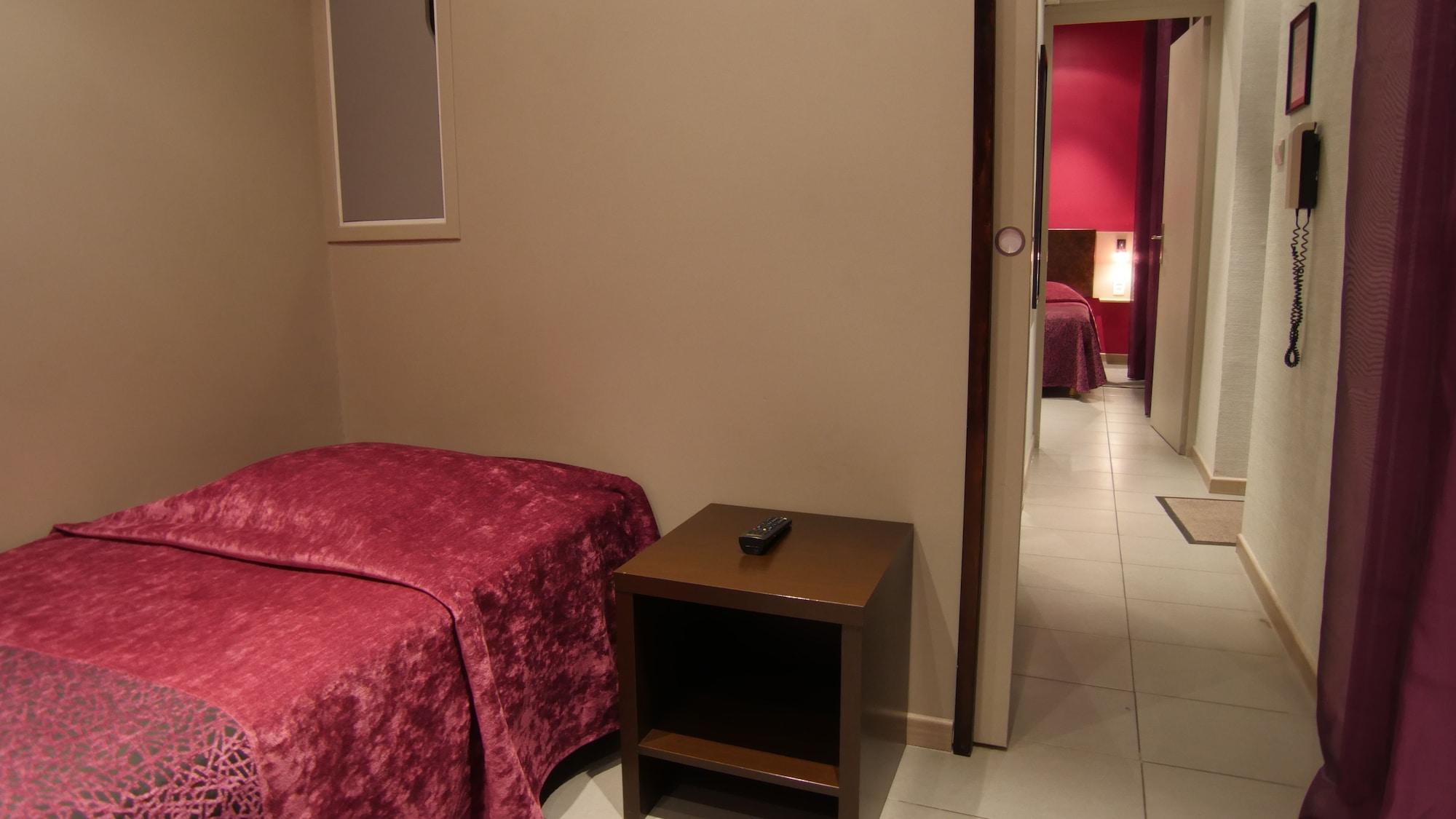 Hotel Savary La Rochelle (Charente-Maritime)