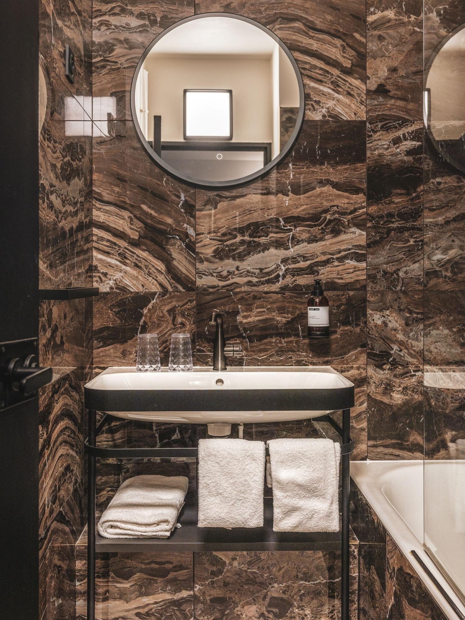 Maisons Du Monde & - La Rochelle Vieux Port Hotel 3*