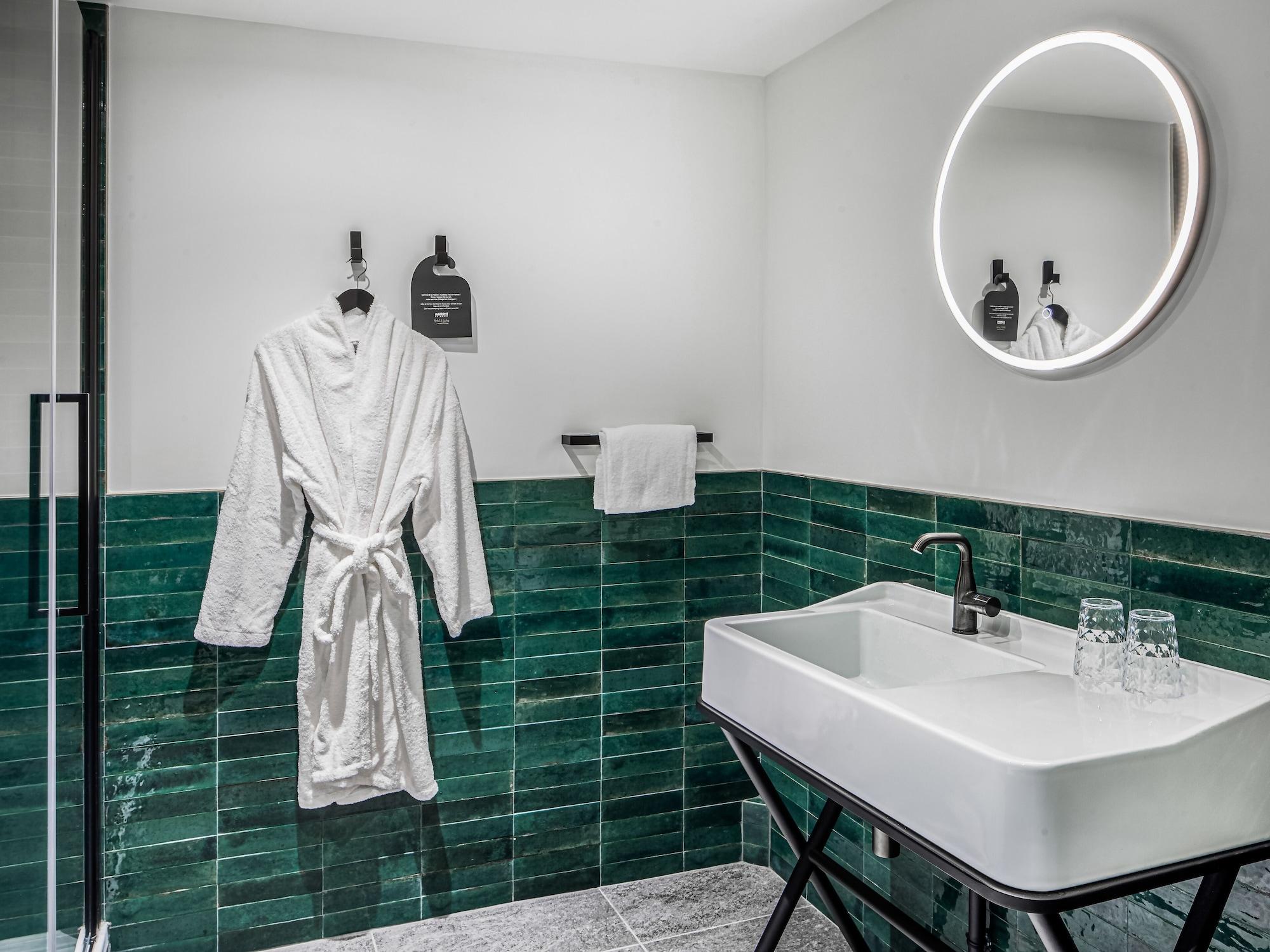 Maisons Du Monde & - La Rochelle Vieux Port Hotel 3*