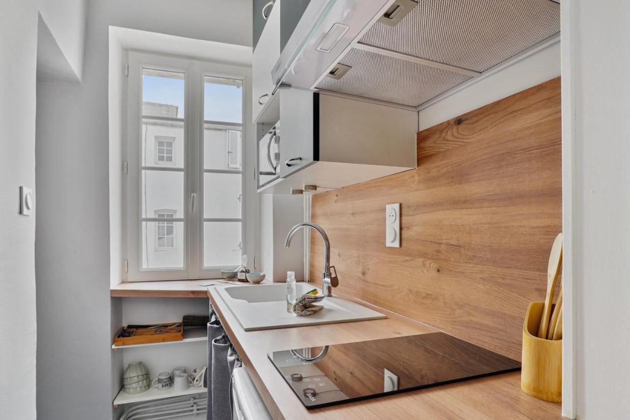 Large And Charming Studio In The Heart Of La Rochelle - Welkeys