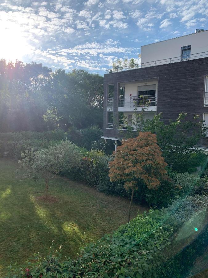 Joli De Standing Meuble Avec Balcon Plein Centre Ville * La Rochelle (Charente-Maritime)