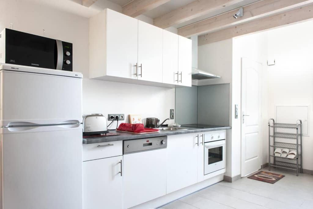 Apartment Les Beaux Rivages: Spacious Studio Near Station And Port La Rochelle (Charente-Maritime)