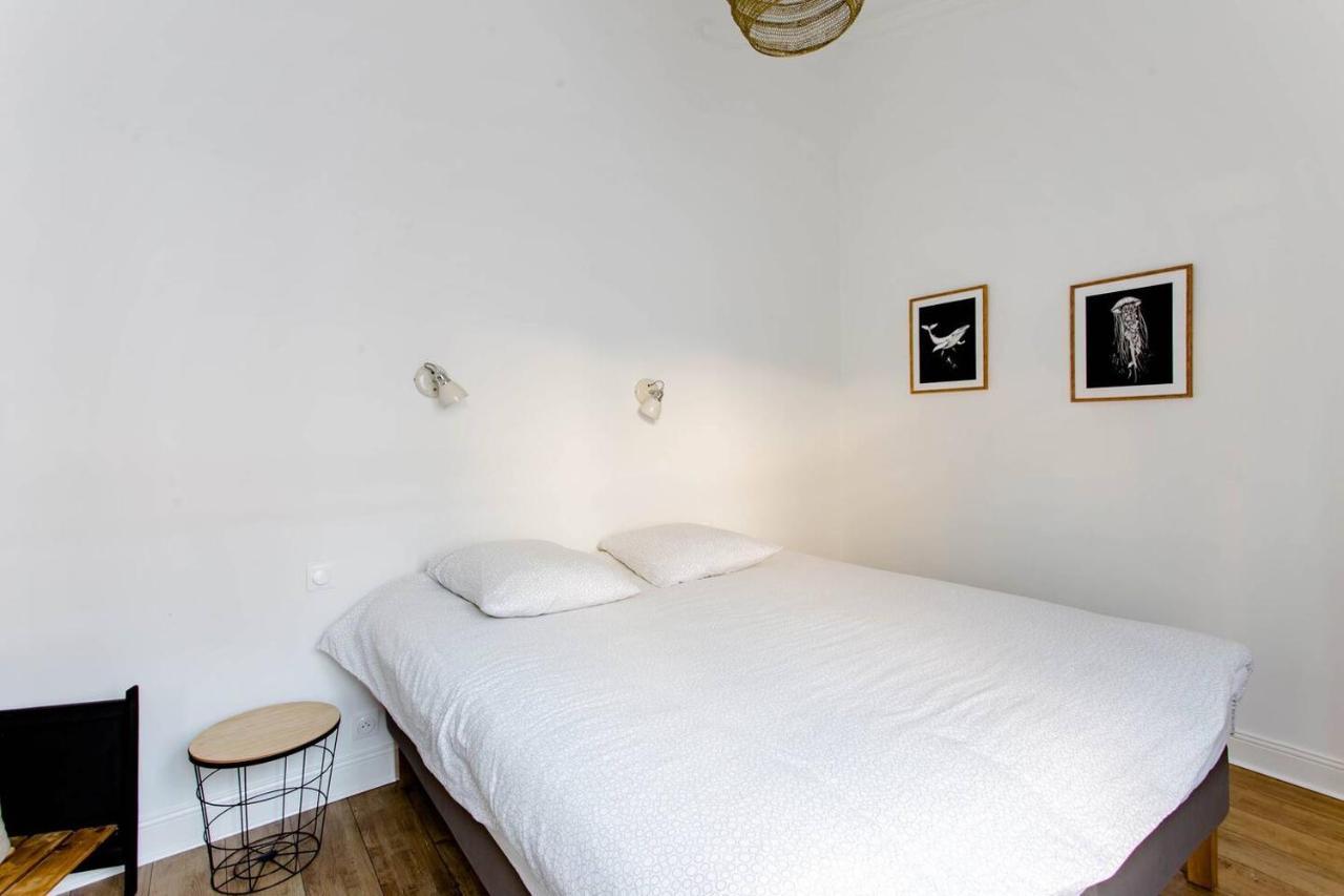 Superbe Duplex De 70m2 Avec 2 Chambres En Hyper Centre Au Calme Sur Cour Classe 3 Etoiles Avec Parking En Option La Rochelle (Charente-Maritime)