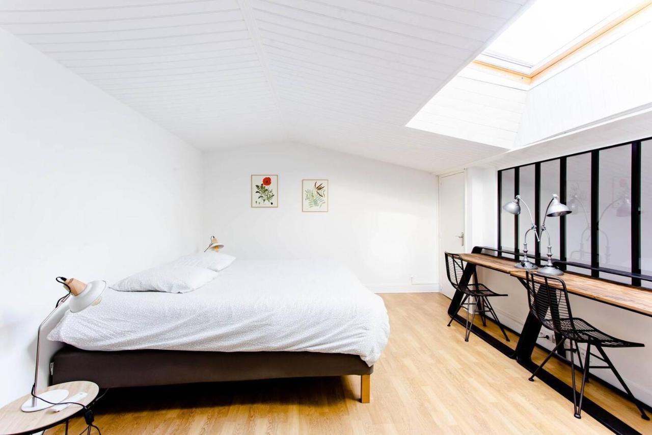Superbe Duplex De 70m2 Avec 2 Chambres En Hyper Centre Au Calme Sur Cour Classe 3 Etoiles Avec Parking En Option Apartment *