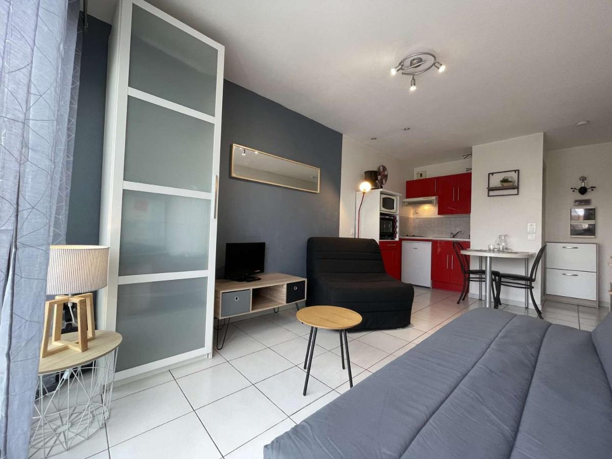 Avec Terrasse Et Parking, Proche - La Rochelle - Fr-1-246-607