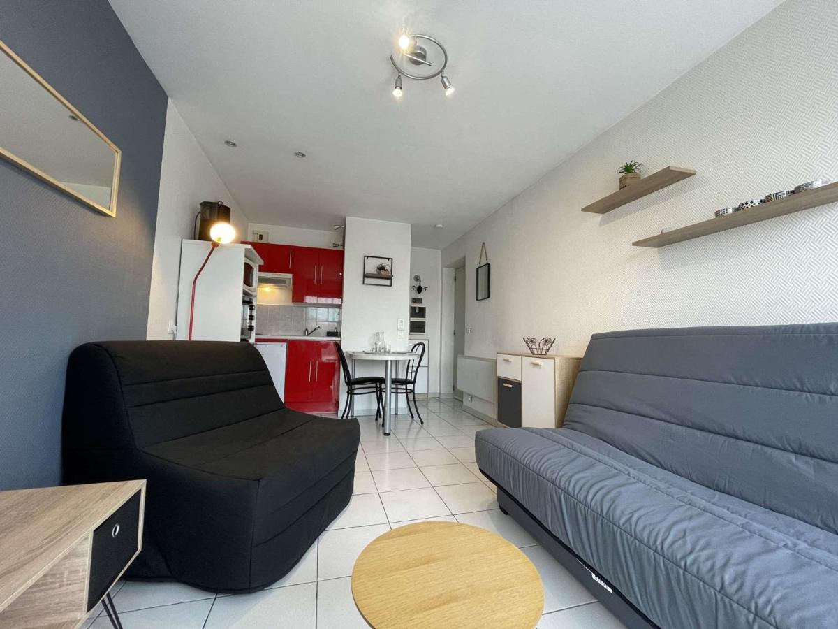 Avec Terrasse Et Parking, Proche - La Rochelle - Fr-1-246-607 *