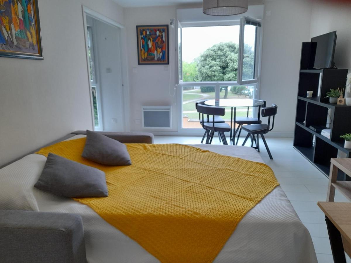 Studio Entièrement Rénové 7 Rue Du Stade Résidence L'orée De La Genette Appartement La Rochelle (Charente-Maritime)