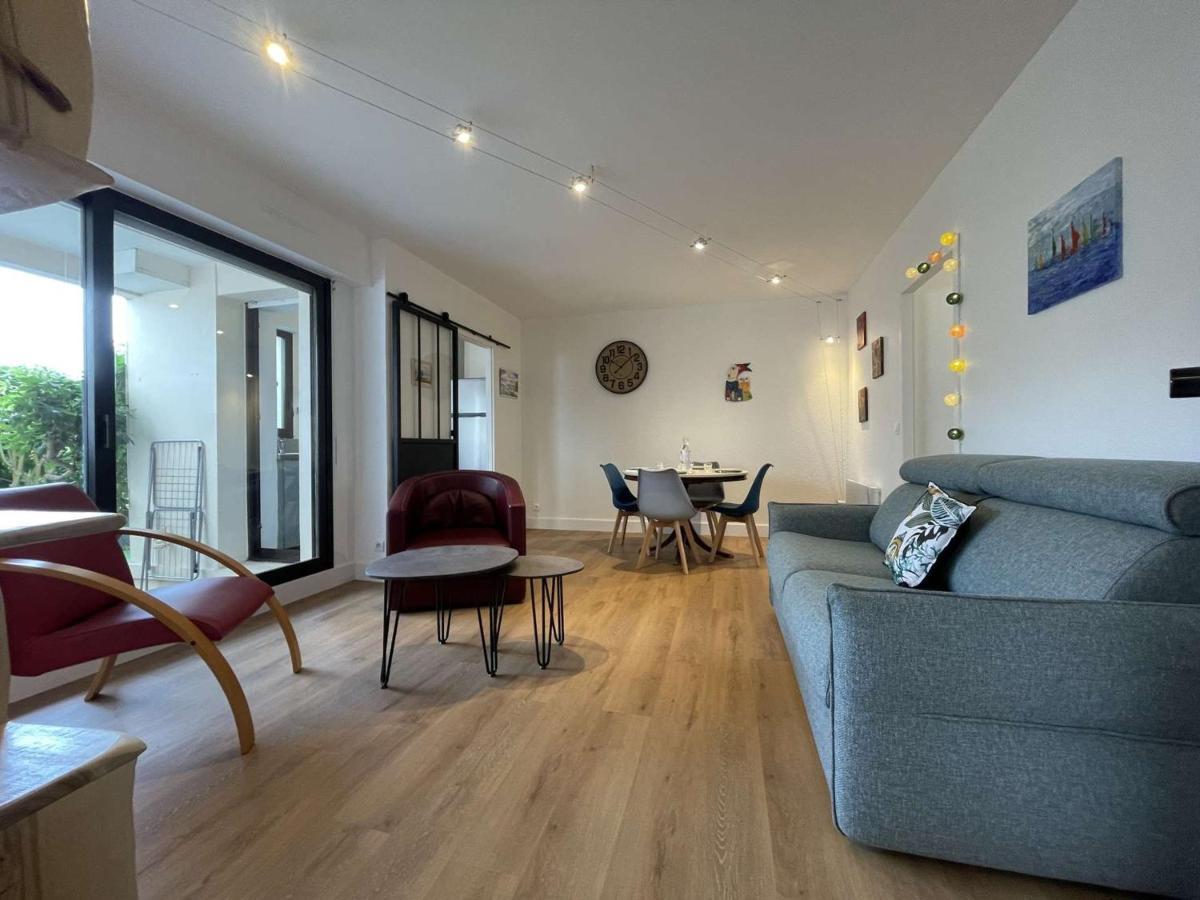 Cosy Avec Terrasse, Piscine Et Proche A La Rochelle - Fr-1-246-627 Apartment *