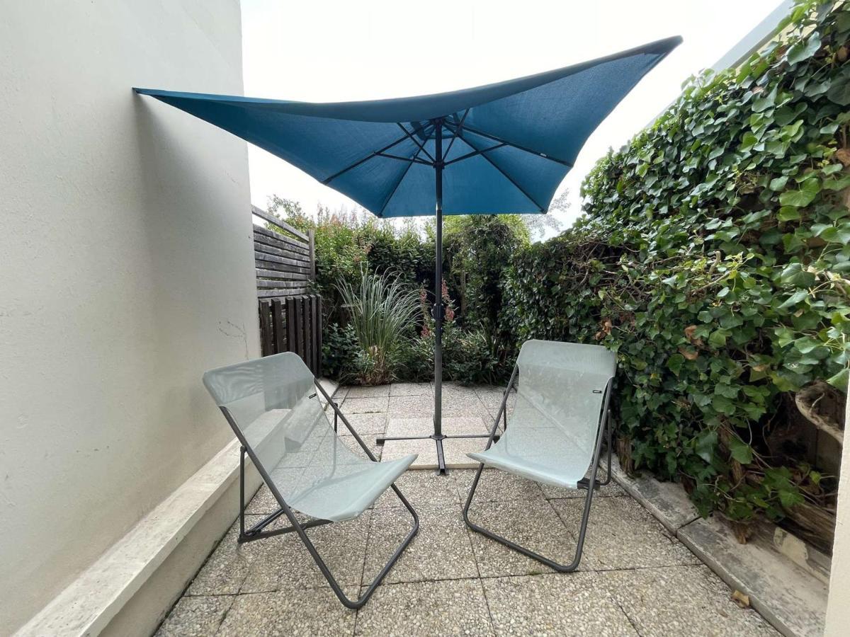 Cosy Avec Terrasse, Piscine Et Proche A La Rochelle - Fr-1-246-627 Apartment *