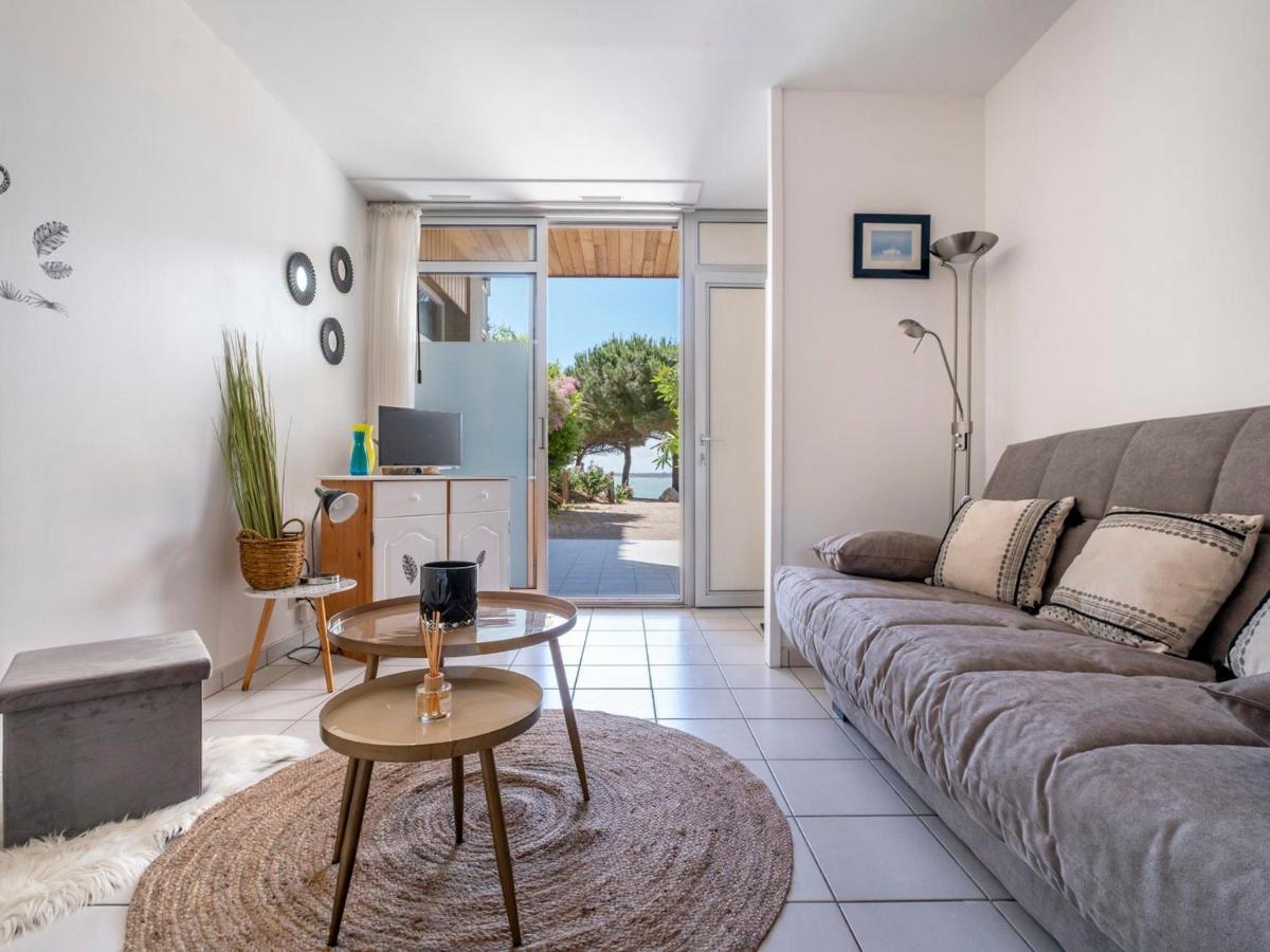 Appartement La Rochelle, 1 Pièce, 4 Personnes - Fr-1-551-47 *