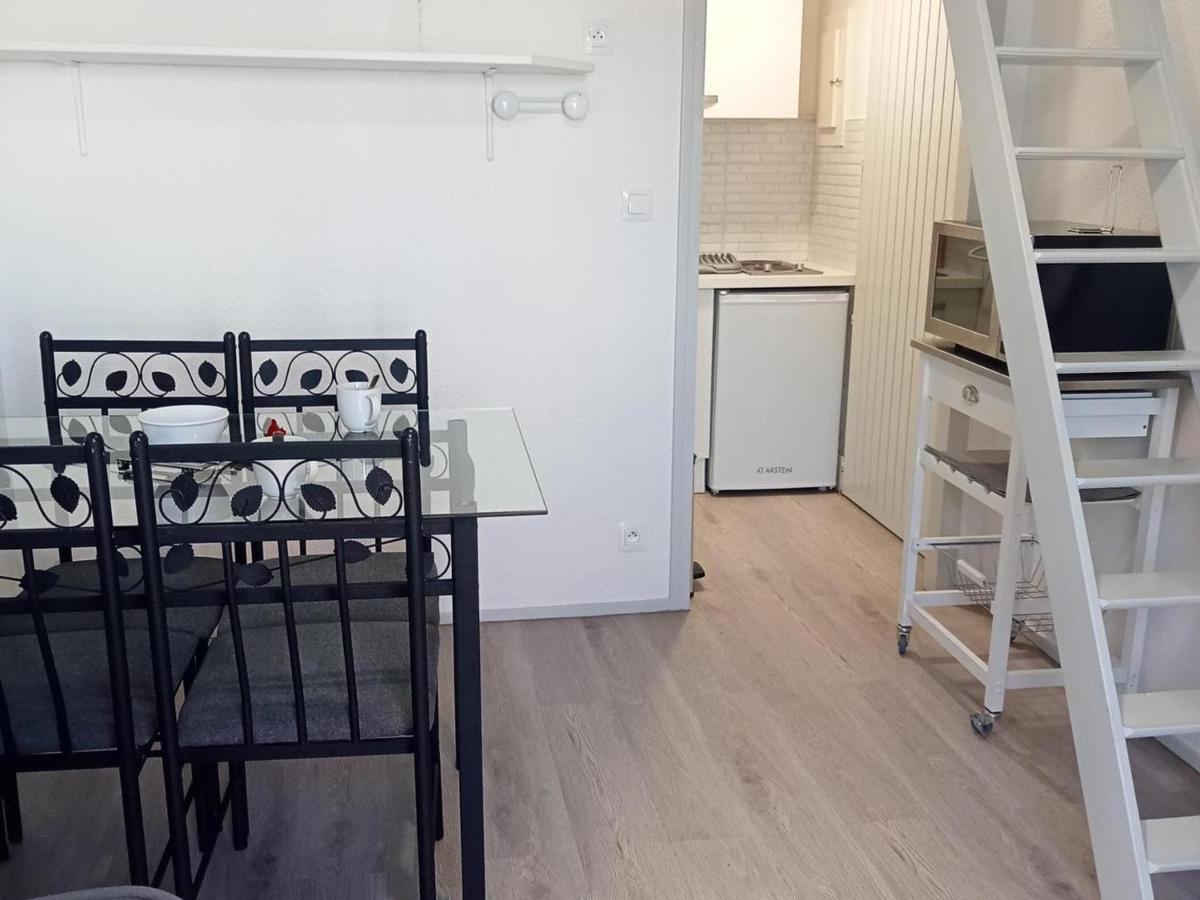 La Rochelle, 1 Pièce, 2 Personnes - Fr-1-551-53 Appartement