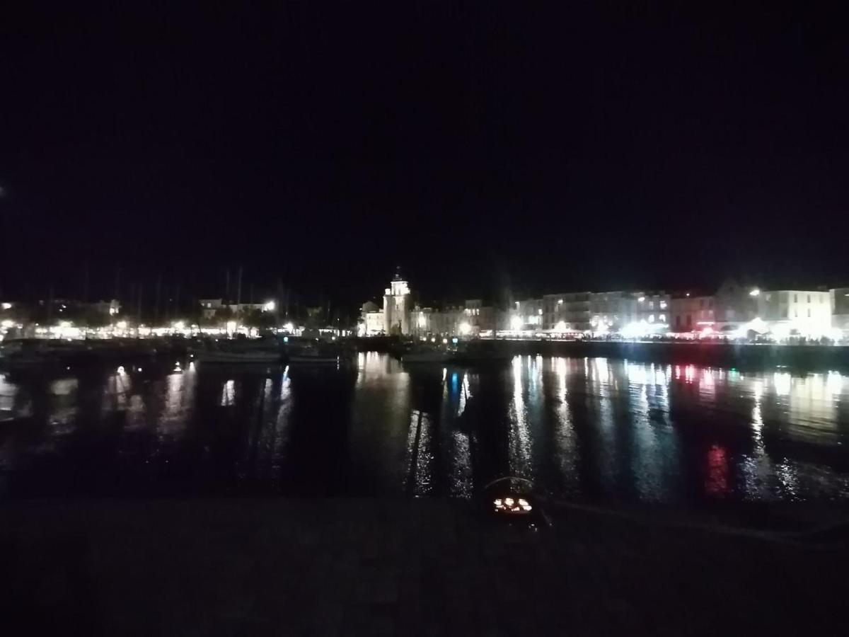 Bateau Voilier Quai Insolite * La Rochelle (Charente-Maritime)