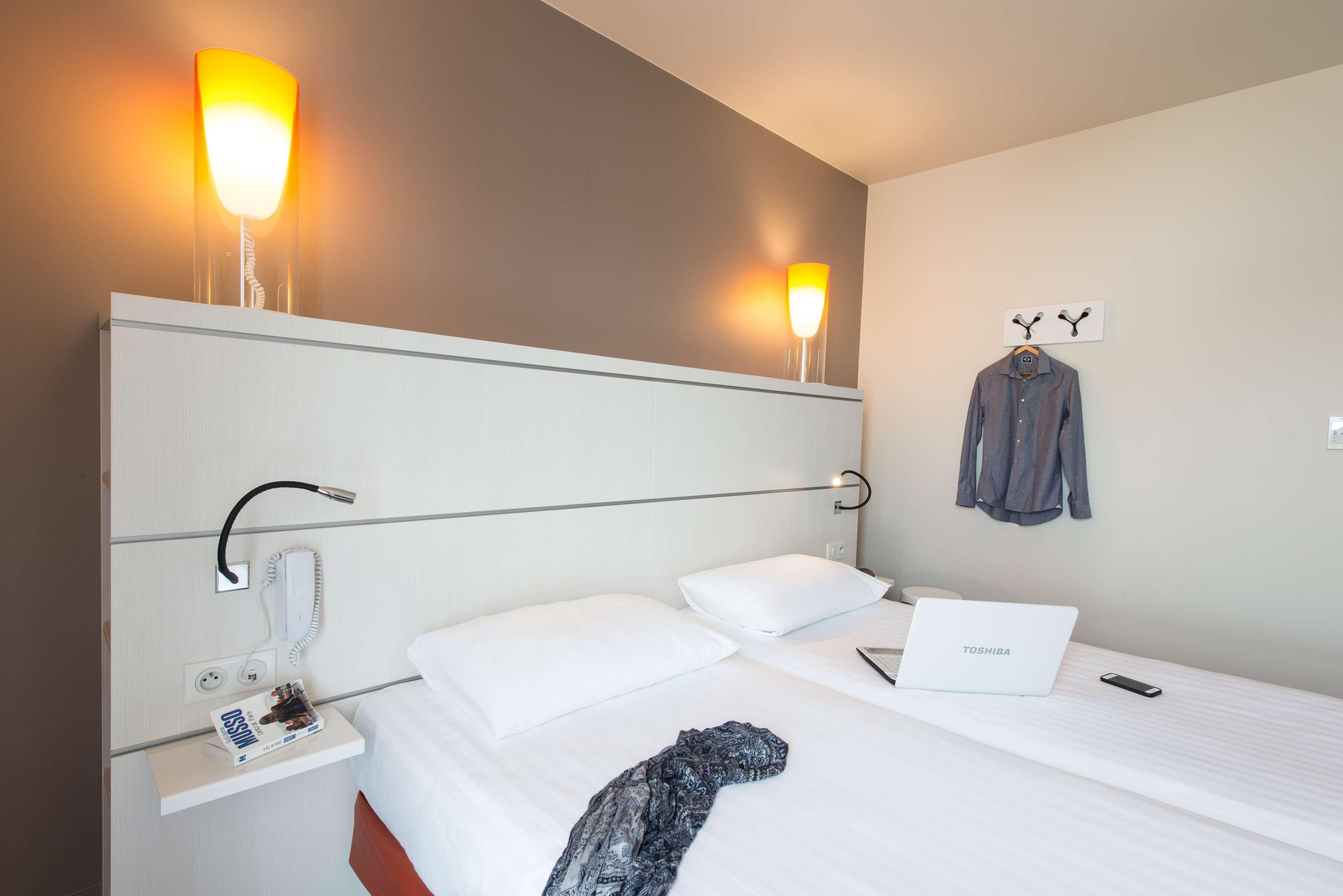 Hotel Kyriad La Rochelle Centre - Les Minimes 3*