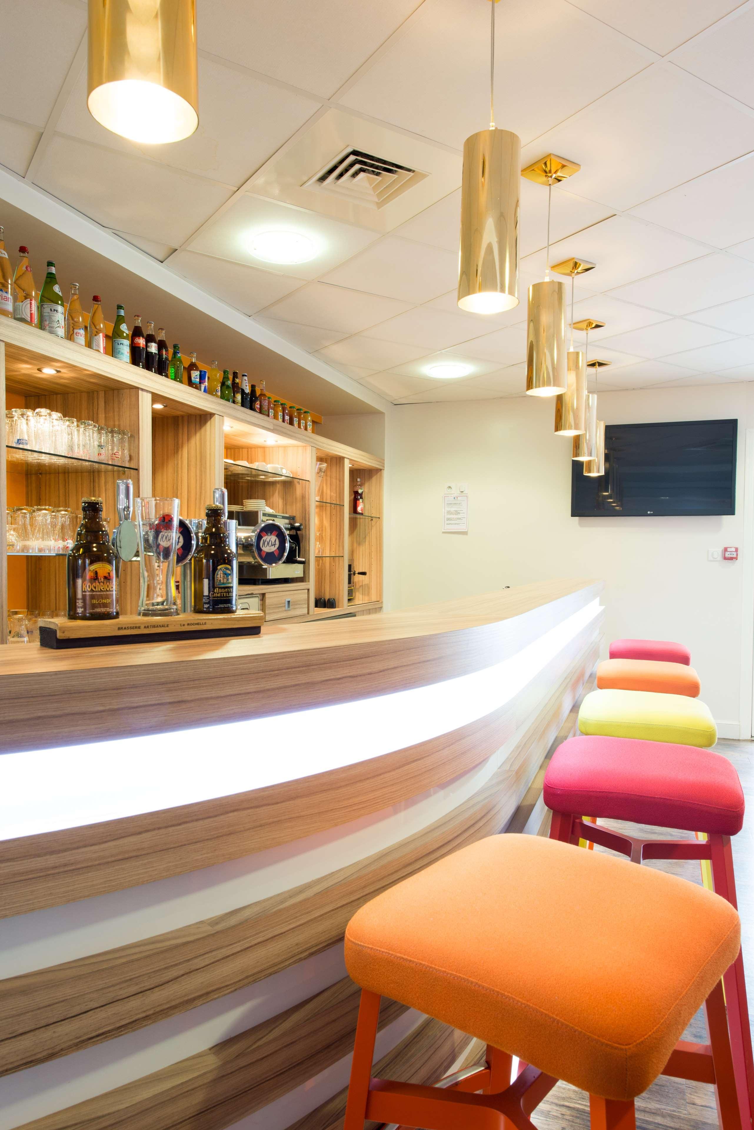 Kyriad La Rochelle Centre - Les Minimes Hotel