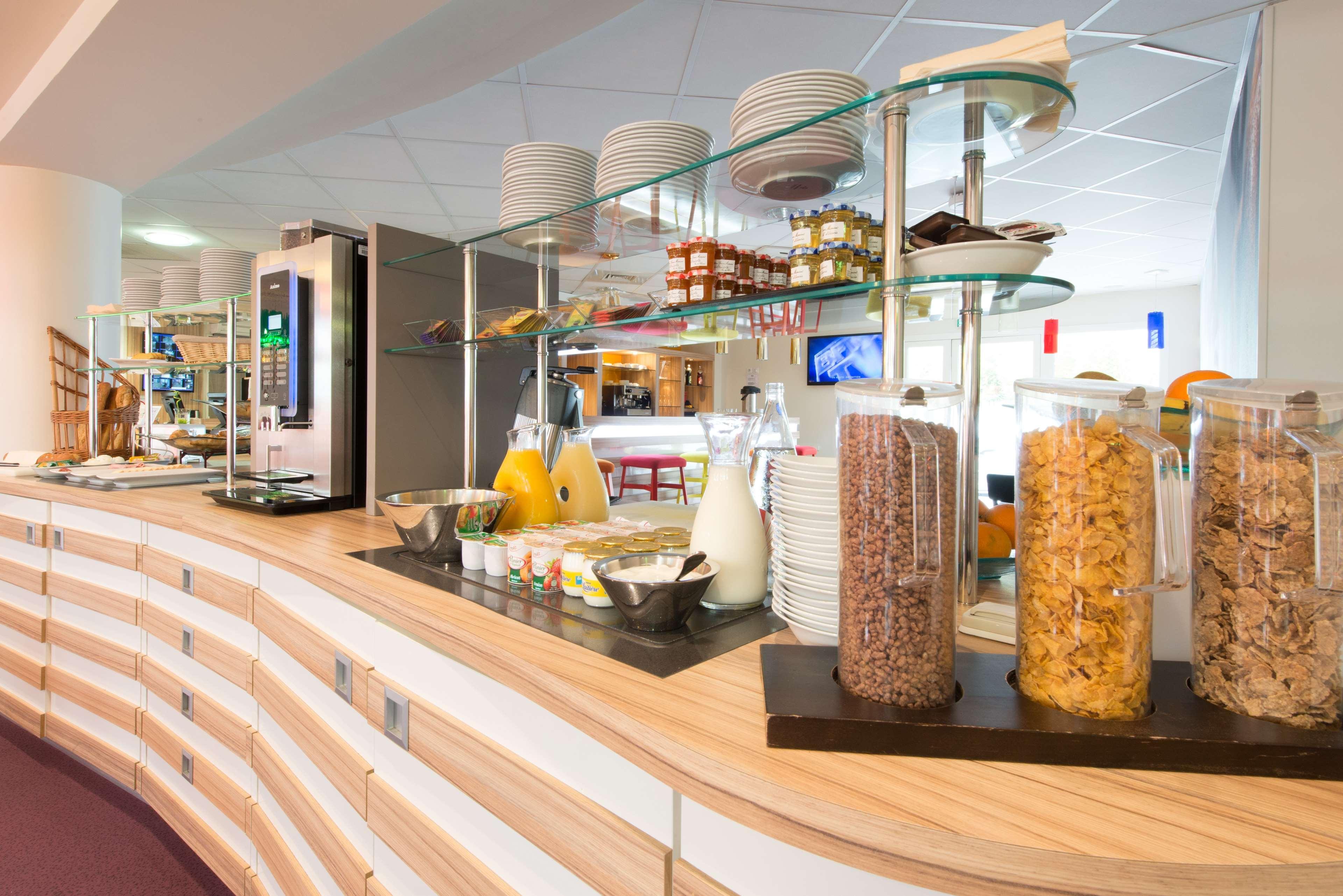 Hotel Kyriad La Rochelle Centre - Les Minimes 3*