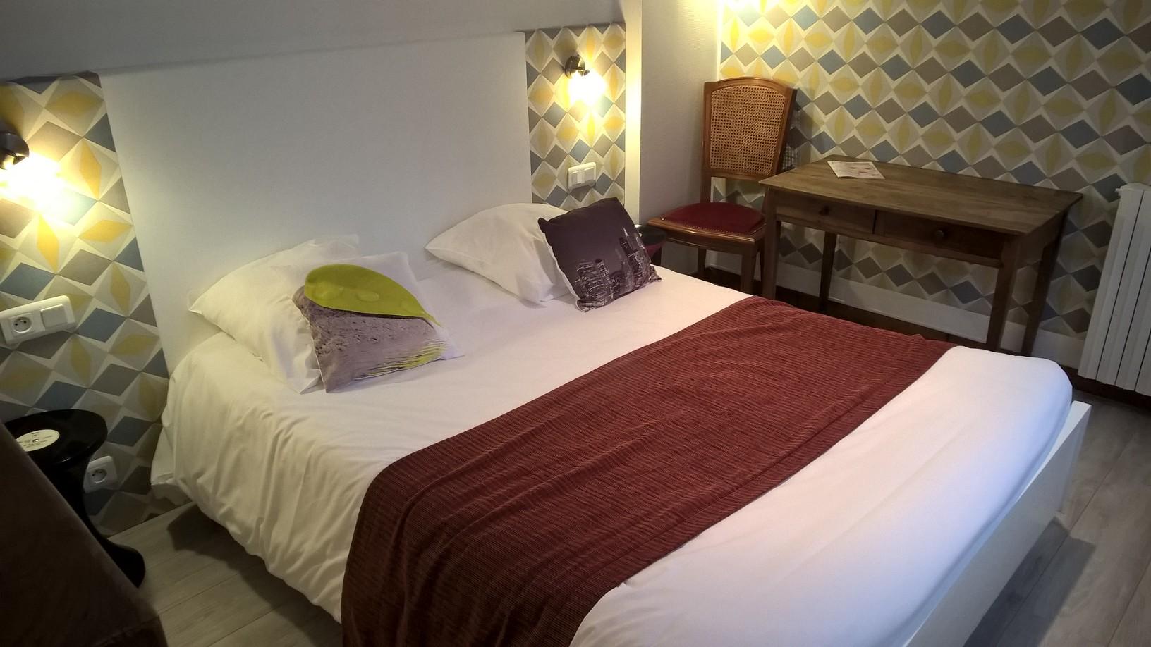 Hotel De Paris 2*