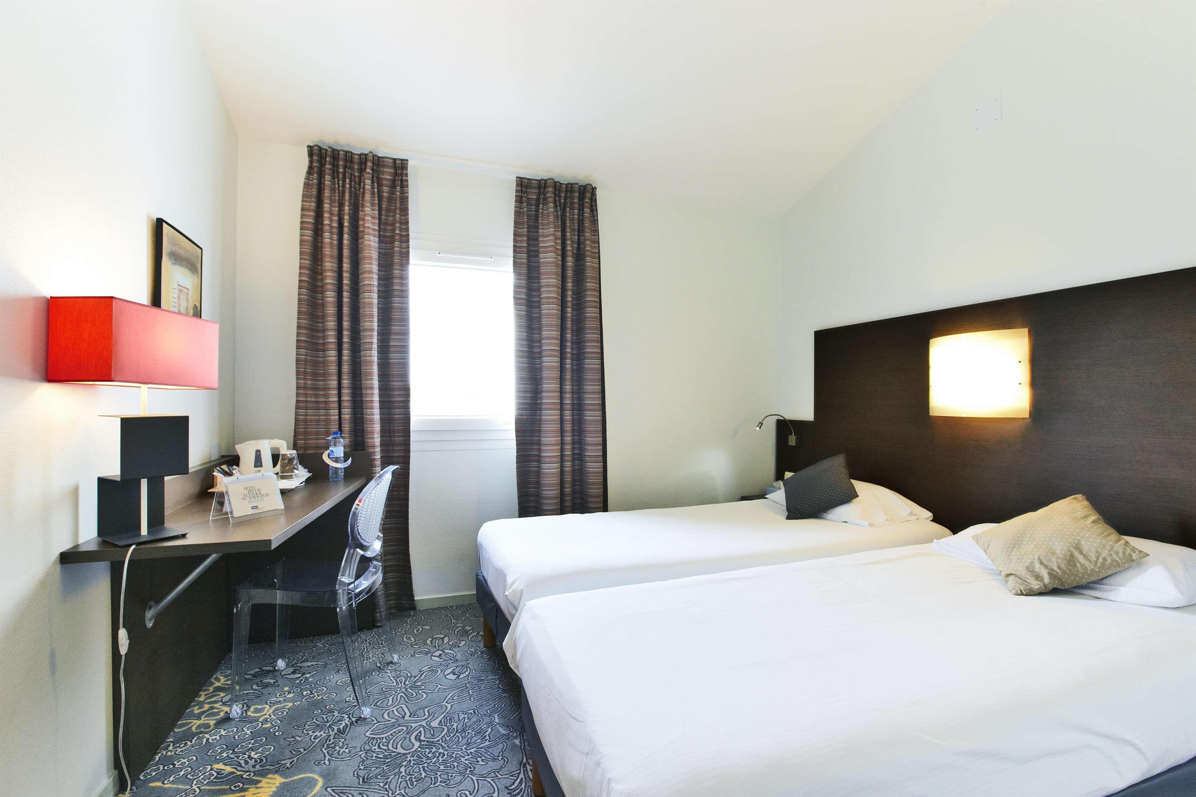 Kyriad La Rochelle Centre Hotel