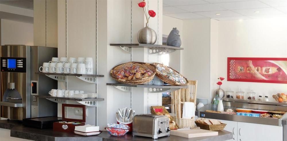 Kyriad La Rochelle Centre Hotel 3*