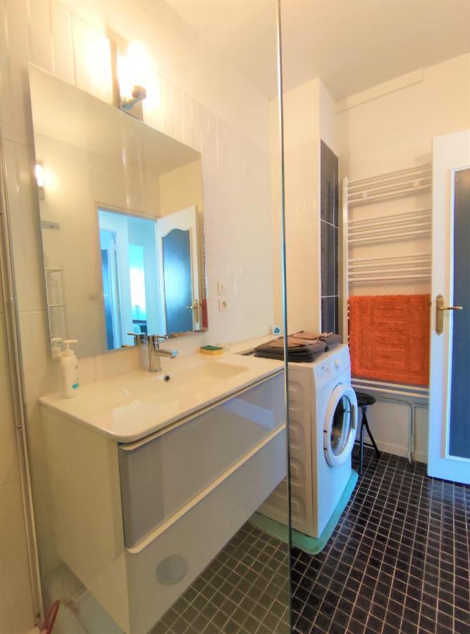 6 Appartements Et 4 Adresses A Mi-Chemin Entre Le Vieux Port Et L Ile De Re