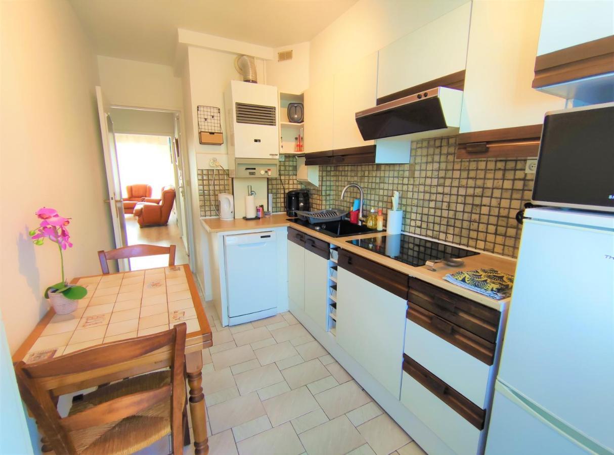 6 Appartements Et 4 Adresses A Mi-Chemin Entre Le Vieux Port Et L Ile De Re