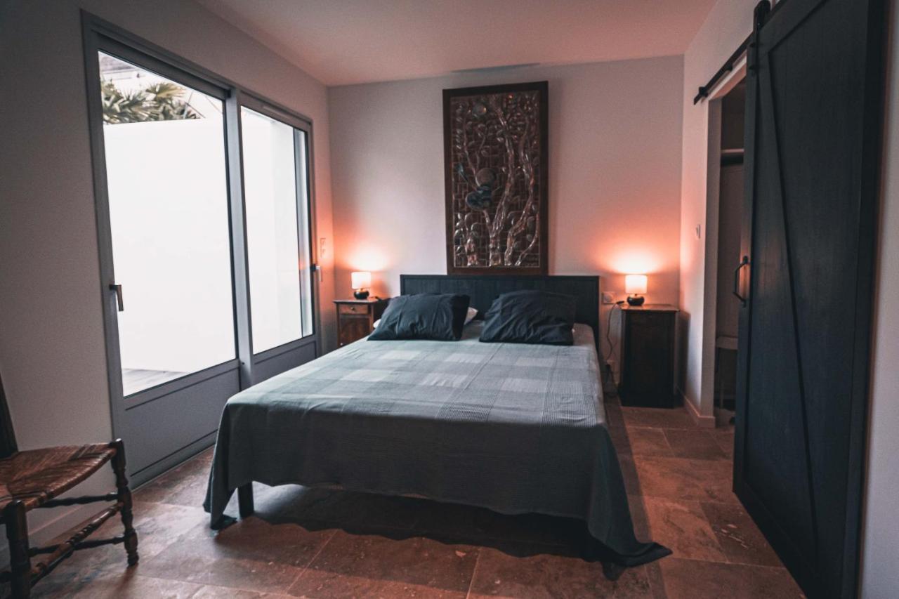 Apartment Avec Cour Privee Centre Classe 4 Etoiles Remparts 1 La Rochelle (Charente-Maritime)