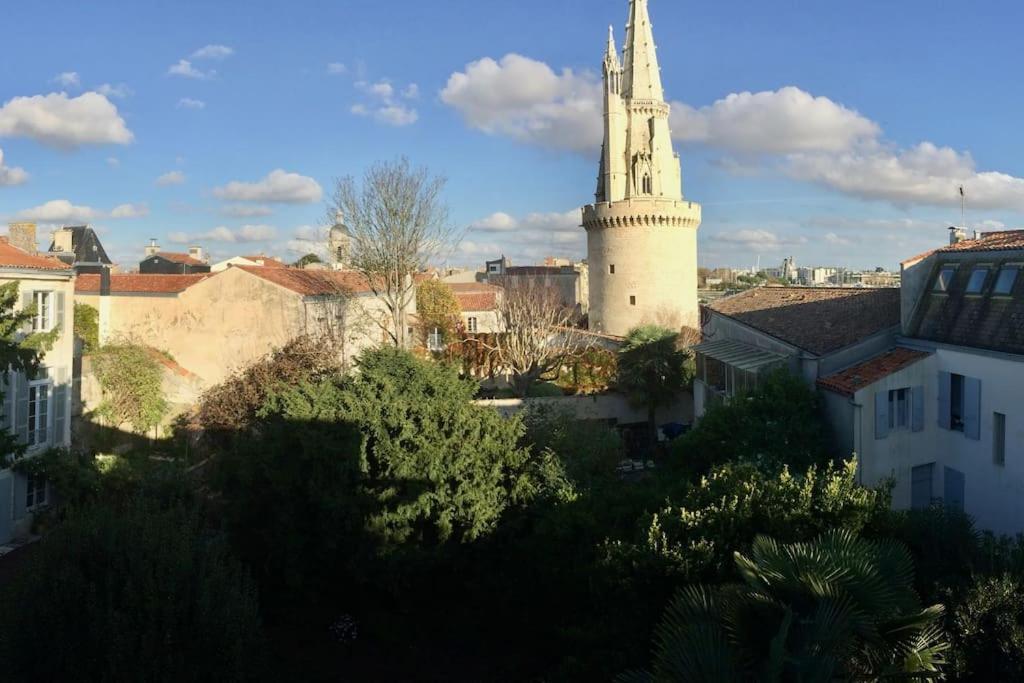Vue Superbe Sur Tour De La Lanterne T2 Avec Terrasse Remparts 2