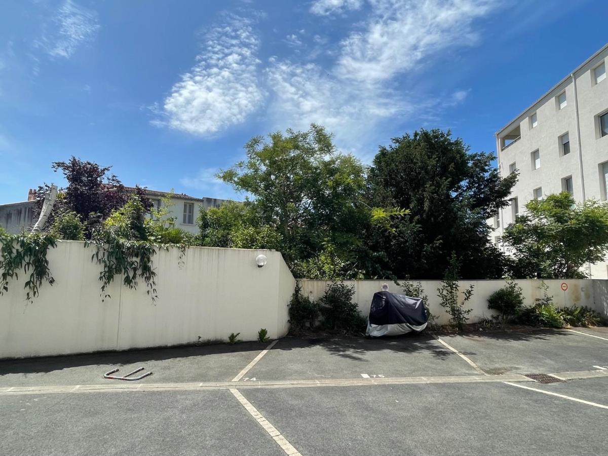 2 Pièces Avec Parking En Coeur De - Lumineux Et Calme Appartement