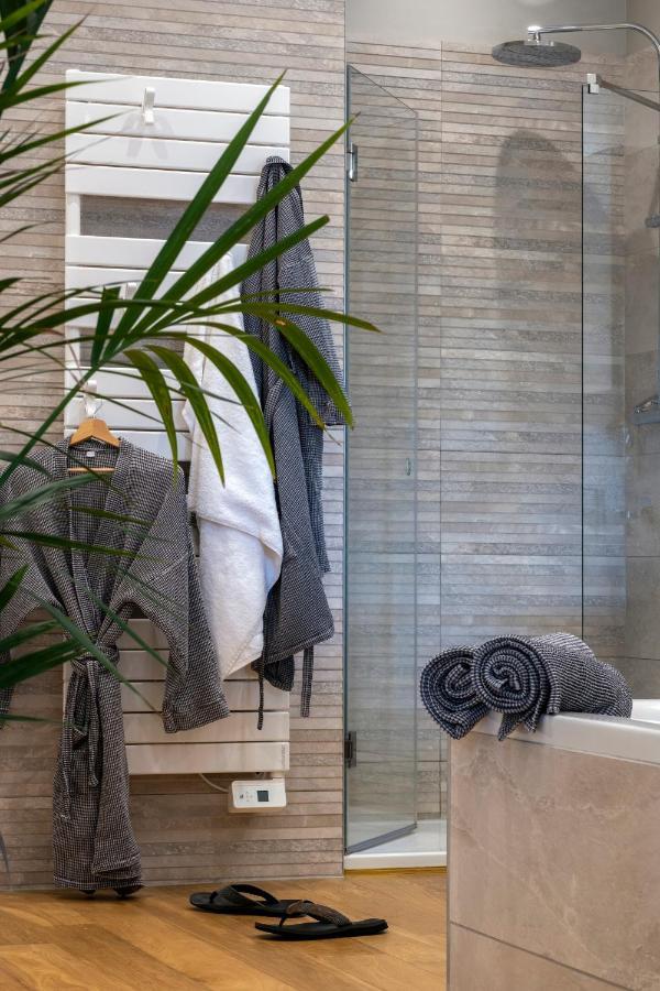 Escale Rochelaise B&b, Bain Nordique Et Sauna Tonneau Bed & Breakfast La Rochelle (Charente-Maritime)