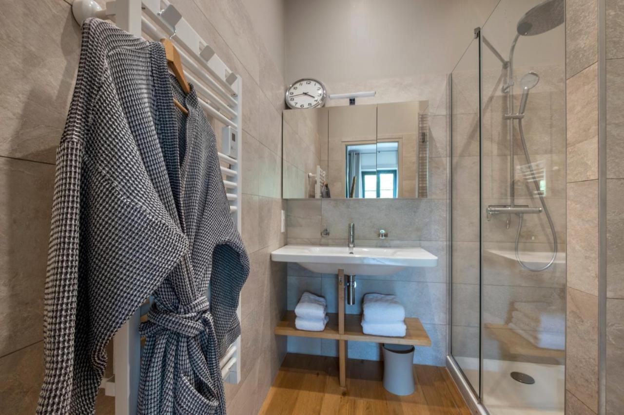 Bed & Breakfast Escale Rochelaise B&b, Bain Nordique Et Sauna Tonneau