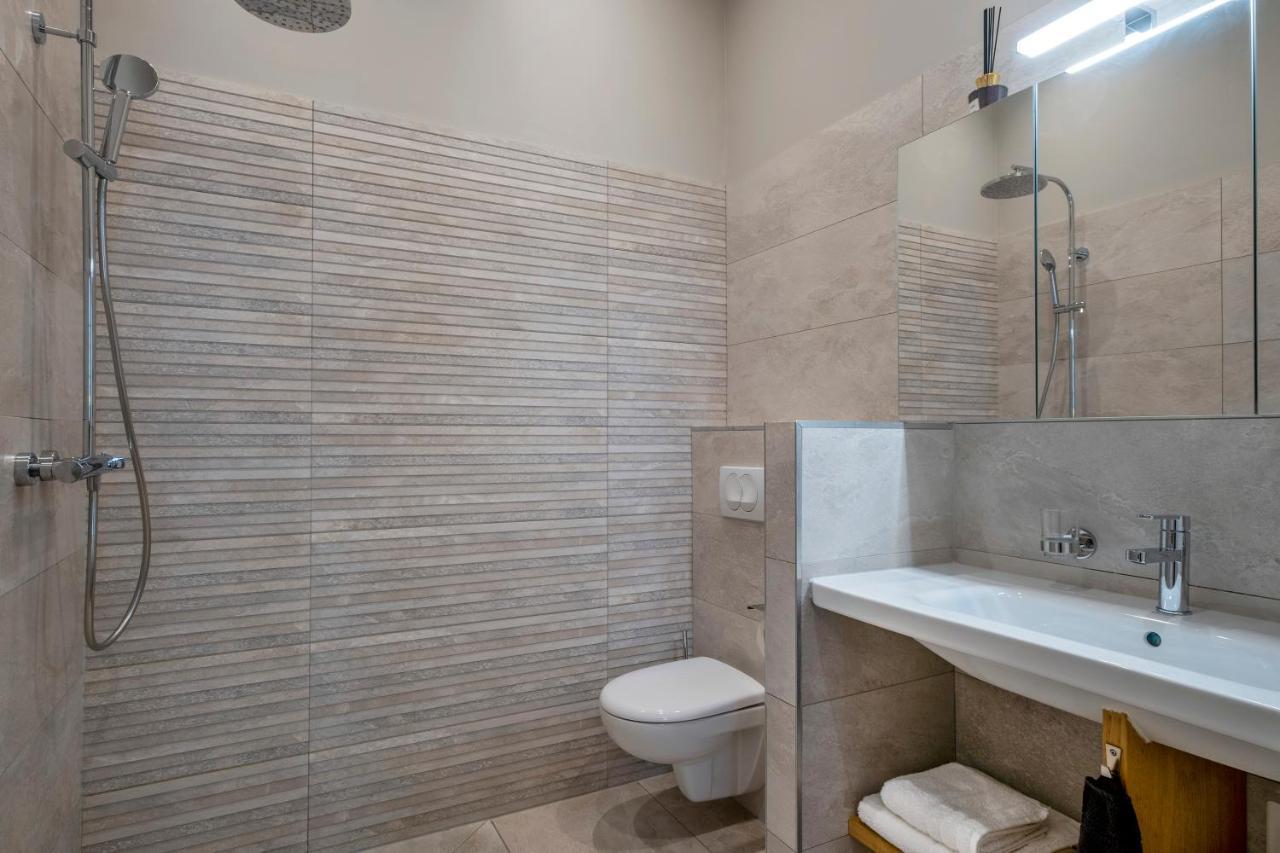 Escale Rochelaise B&b, Bain Nordique Et Sauna Tonneau Bed & Breakfast