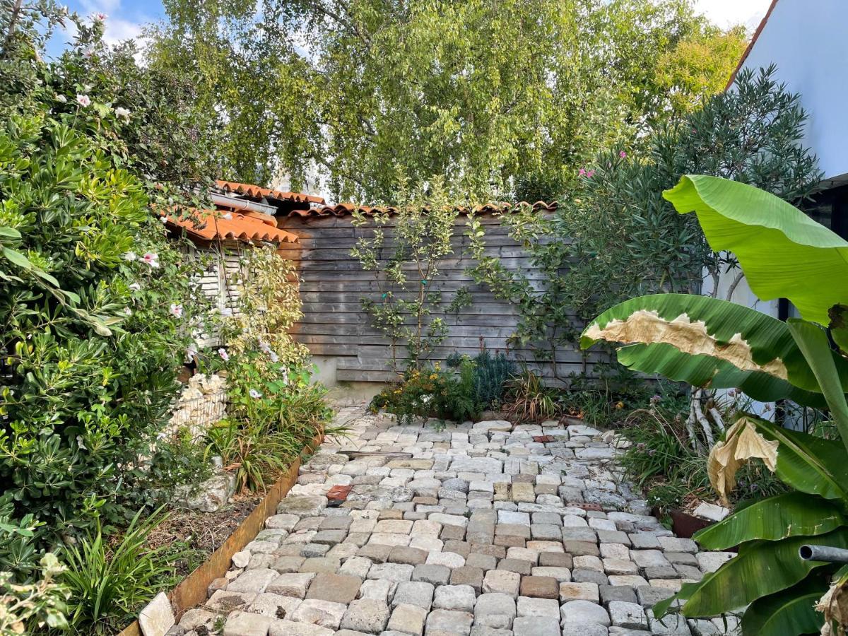 Apartment Maison Independante Avec Jardin, Tres Calme, Centre La Rochelle