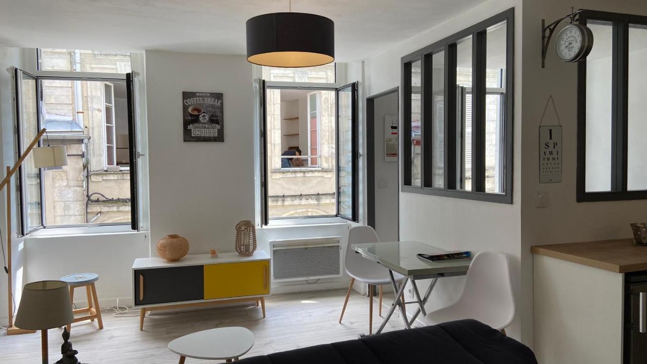 L'oasis Marin Meuble, Lumineux Et Cosy A 1min A Pied Du Marche Dans L'hyper Centre De La Rochelle Avec Tv Et Wifi *