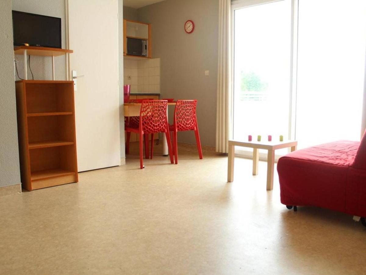 2 Pieces Avec Balcon, Parking Et Piscine, La Rochelle - Fr-1-246-11 Apartment *
