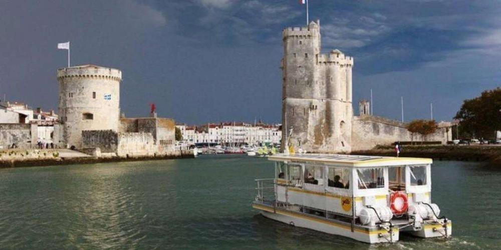Appartement Au Coeur Du Centre De La Rochelle Au Calme Avec Stationnement Gratuit