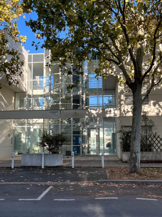 Au Coeur Du Centre De La Rochelle Au Calme Avec Stationnement Gratuit Appartement