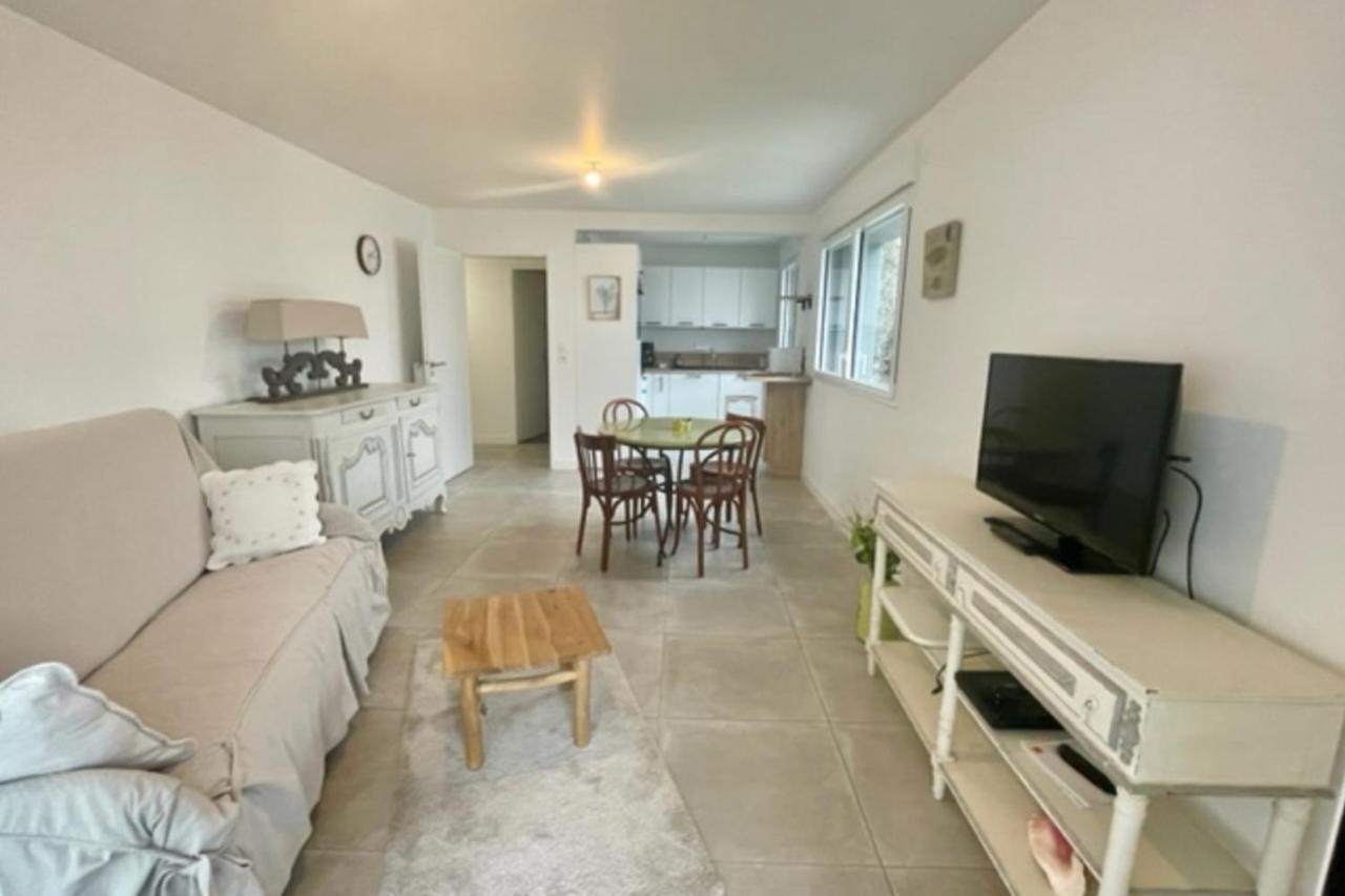 66m With Terrace In Apartment *