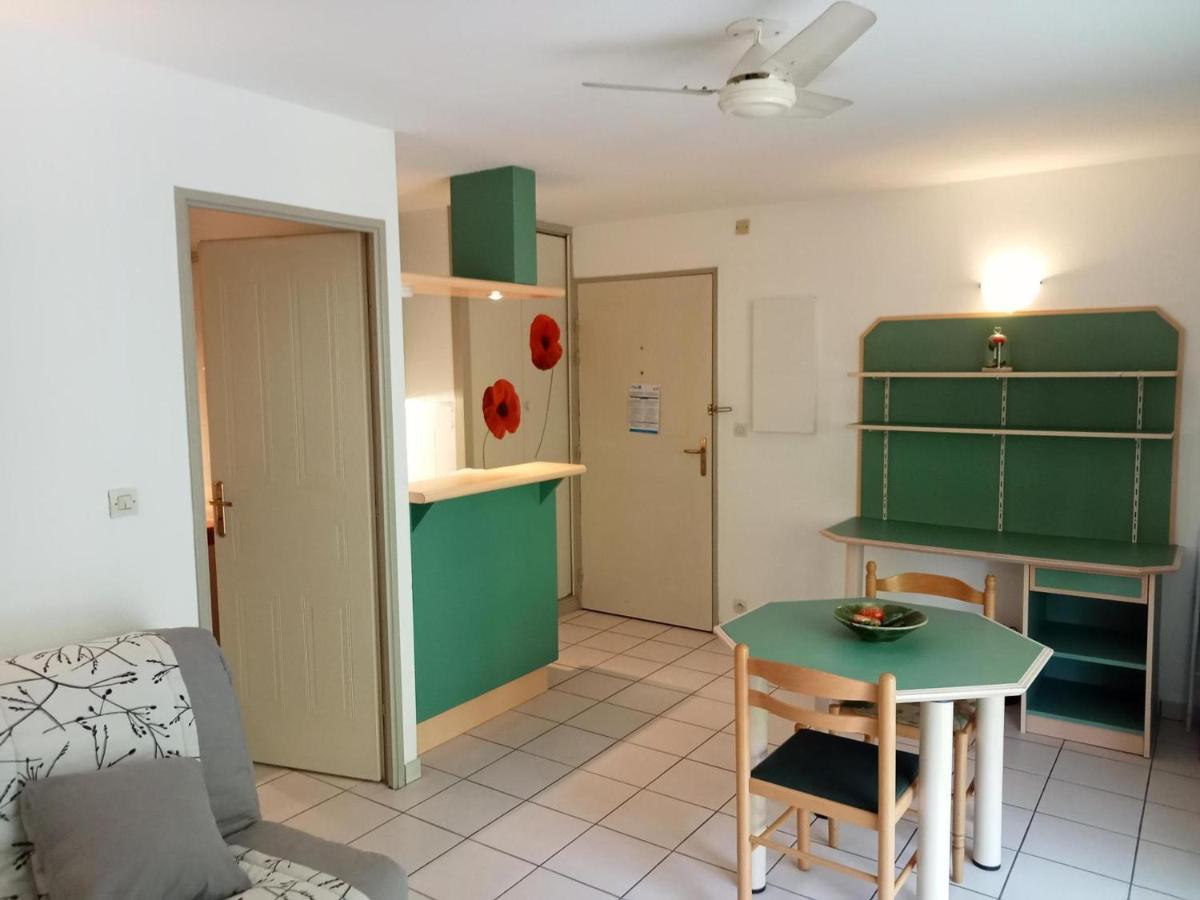 Appartement La Rochelle, 1 Pièce, 2 Personnes - Fr-1-551-25