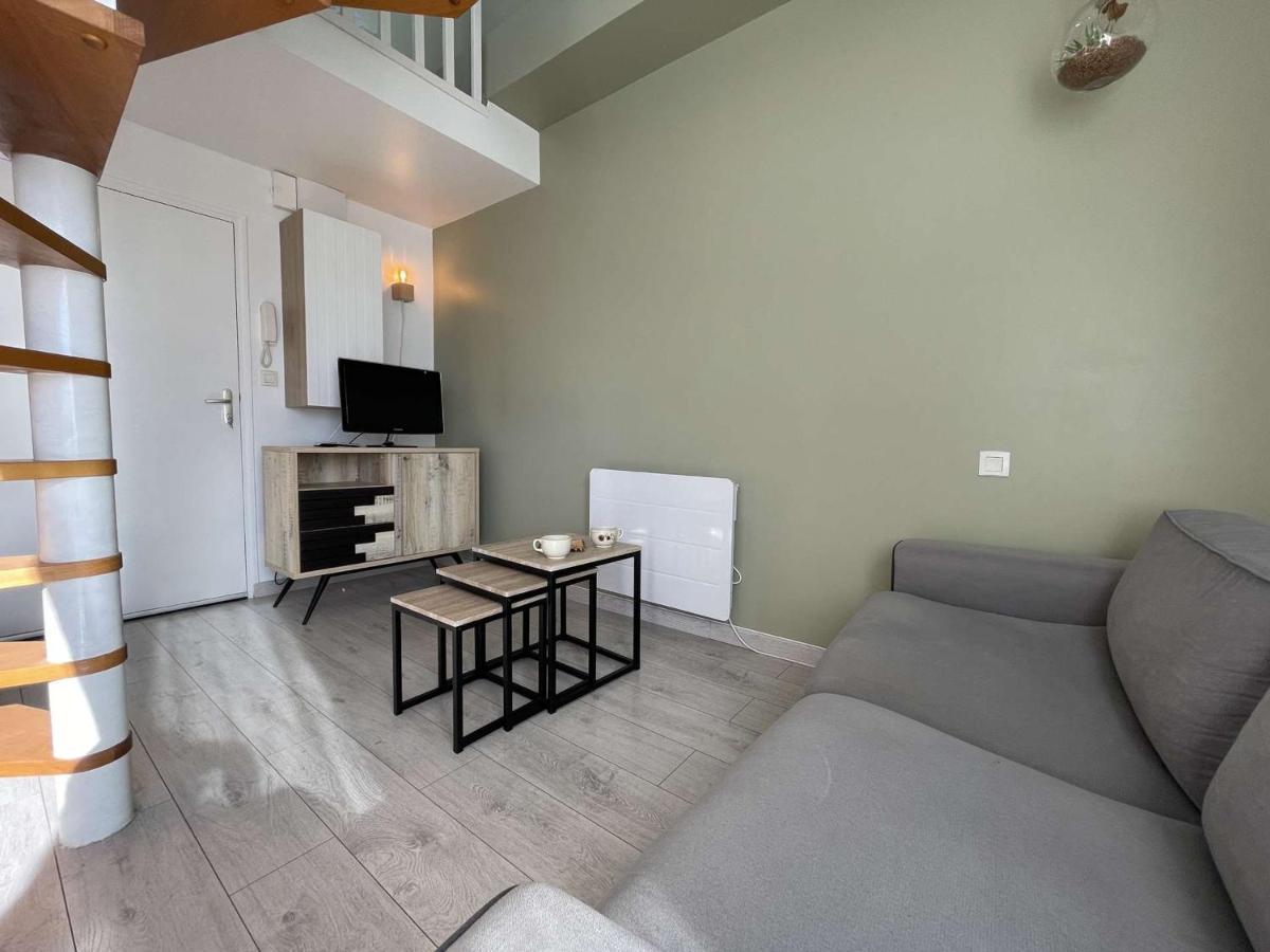Duplex Avec Balcon, Proche Et Commerces - La Rochelle - Fr-1-246-642 Appartement *