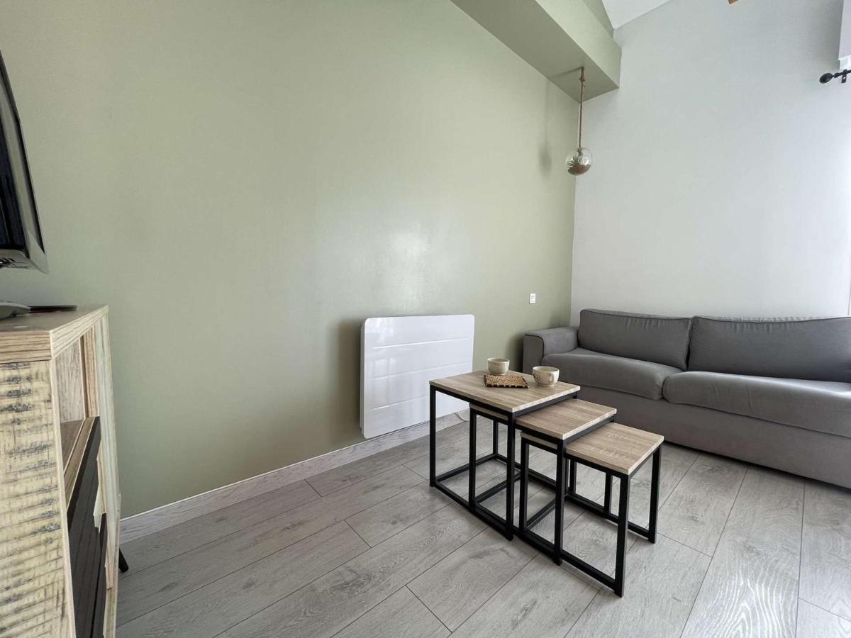 Appartement Duplex Avec Balcon, Proche Et Commerces - La Rochelle - Fr-1-246-642