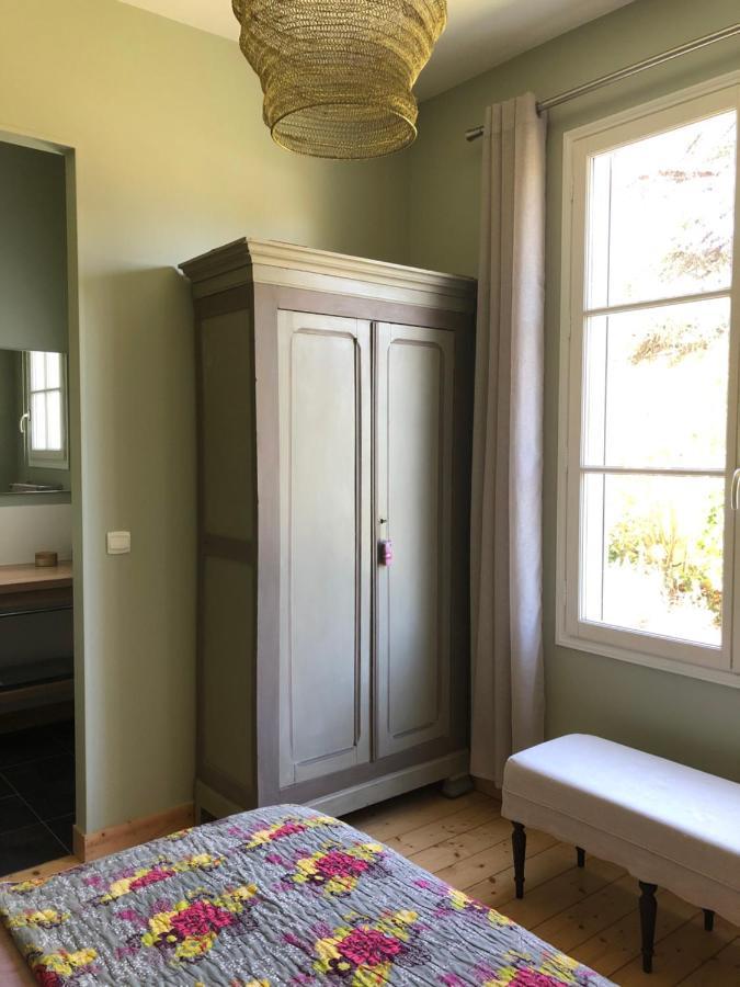 Bed & Breakfast Maison M, Privee Acces Jardin Piscine Et Jacuzzi Pres De La Rochelle La Rochelle (Charente-Maritime)