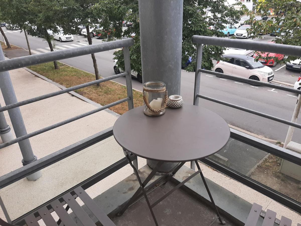 Joli Studio Meublé + Parking En Sous Sol Appartement *