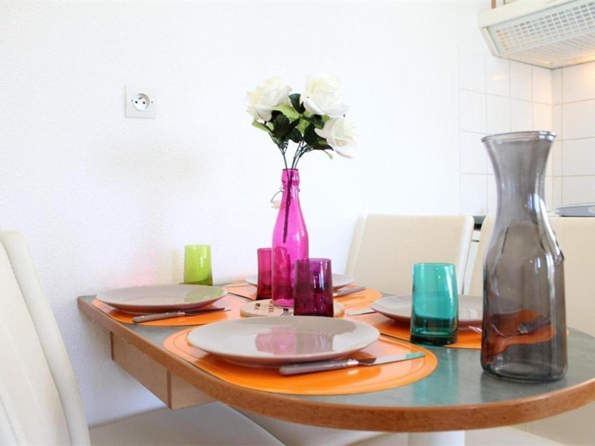 Apartment La Rochelle: Appt 2 Pieces, Piscine, Parking, Animaux Ok - Fr-1-246-648 La Rochelle (Charente-Maritime)