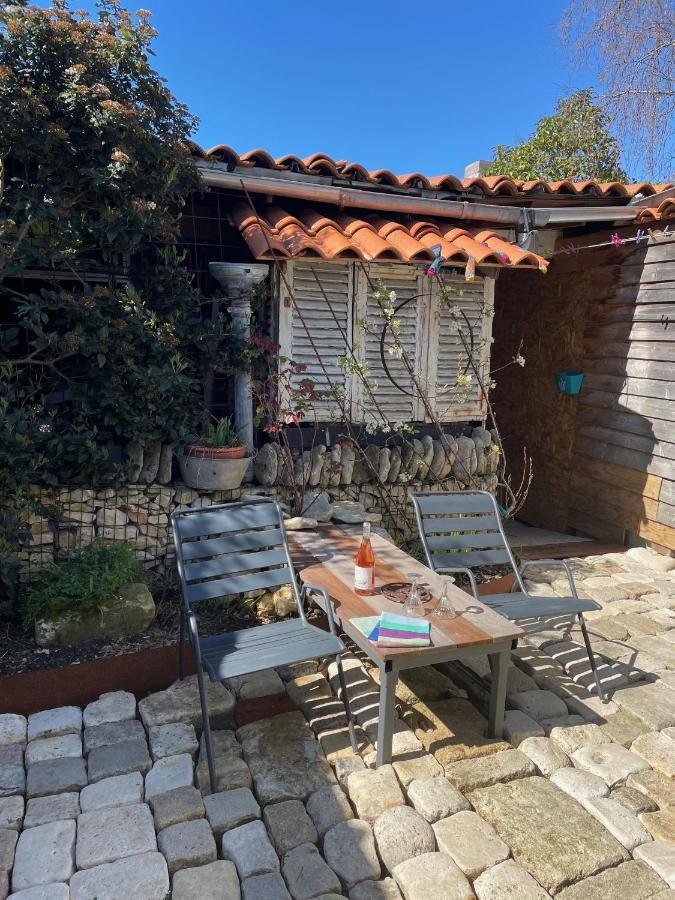 Apartment Maison Independante Avec Jardin, Tres Calme, Centre La Rochelle *