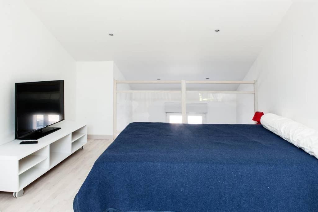 Superbe T1 Bis De 35 M2 - Stationnement Gratuit - Proche Gare Et Port - Apt Droit