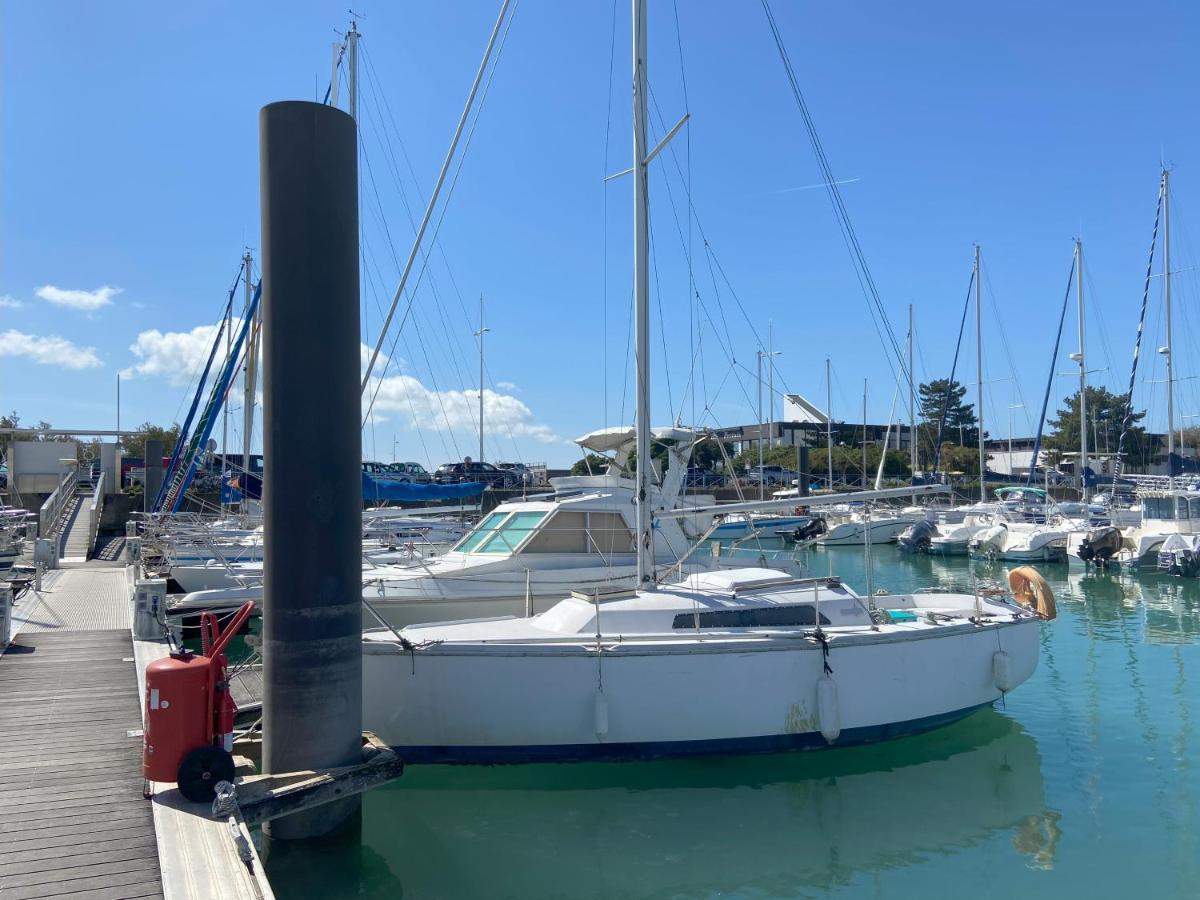 Botel Location Un Petit Voilier